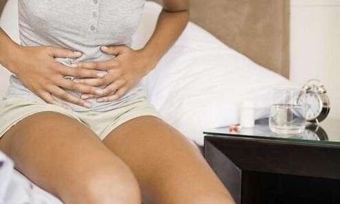 abdominal pain may be the cause of the presence of parasites in the body